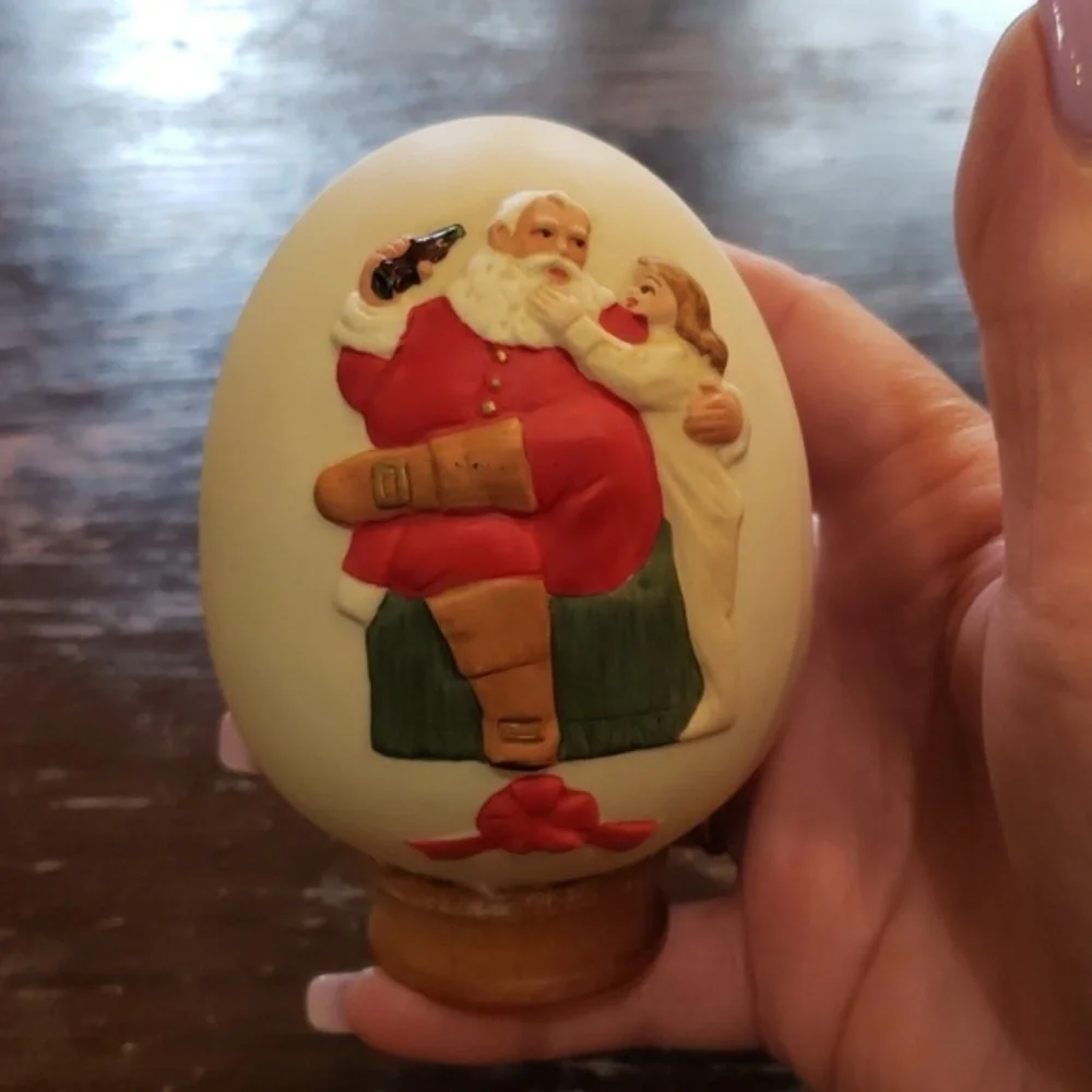 Coke-Cola  Limited Edition Egg Ornament  1984 Royal Orleans‎